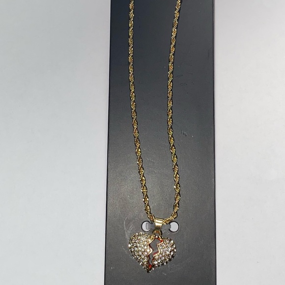 Iced out broken heart hip hop pendant on 24 inch gold plated rope chain - Picture 6 of 9